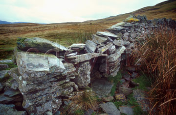 Comp image : ld04719 : A dry stone wall on Place Fell, over Patterdale, in the English Lake District