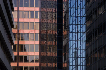 Comp image : lond010013 : Shapes, patterns and reflections of parts of modern buildings in London, England