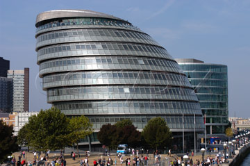 Comp image : lond010026 : City Hall, London, located on the south bank of the River Thames near Tower Bridge. Designed by Foster and Partners, and home to the Greater London Authority.