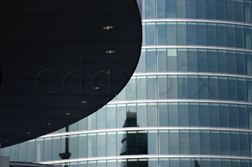 Comp image : lond010028 : Dramatic shapes of buildings in the 'More London' development between London Bridge and Tower Bridge on the south bank of the River Thames, London, England