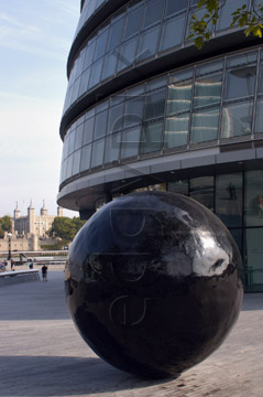 Comp image : lond010044 : 'Black ball' sculpture outside London's City Hall